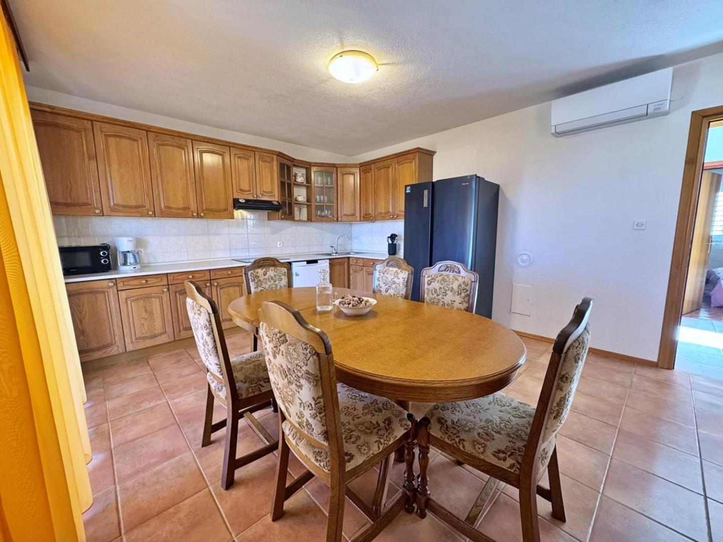 Apartments Pavle Malinska Zewnętrze zdjęcie